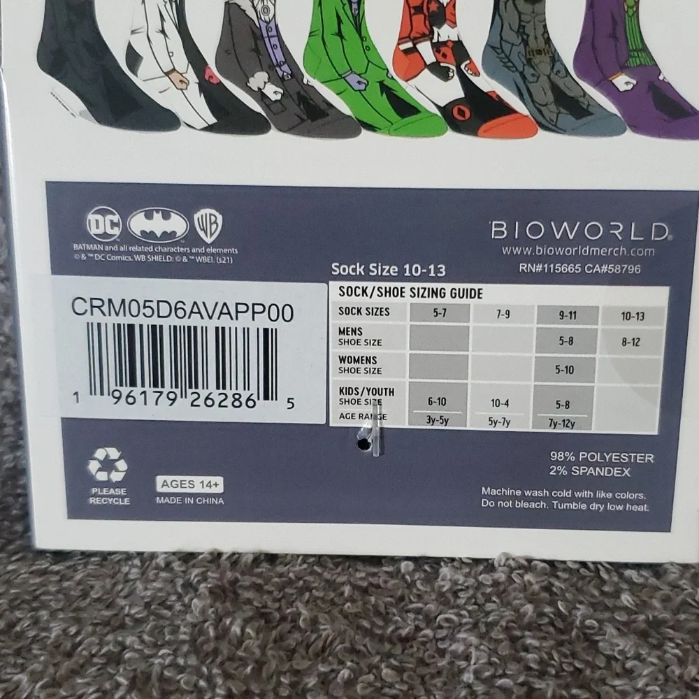 Catwoman Socks Bioworld - Picture 3 of 5